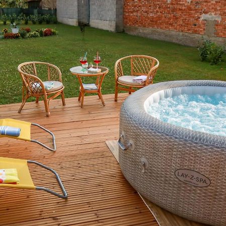 Guest House Studio Apartman Marina - With Jacuzzi, Free Parking, Pet Friendly 카를로바츠 외부 사진