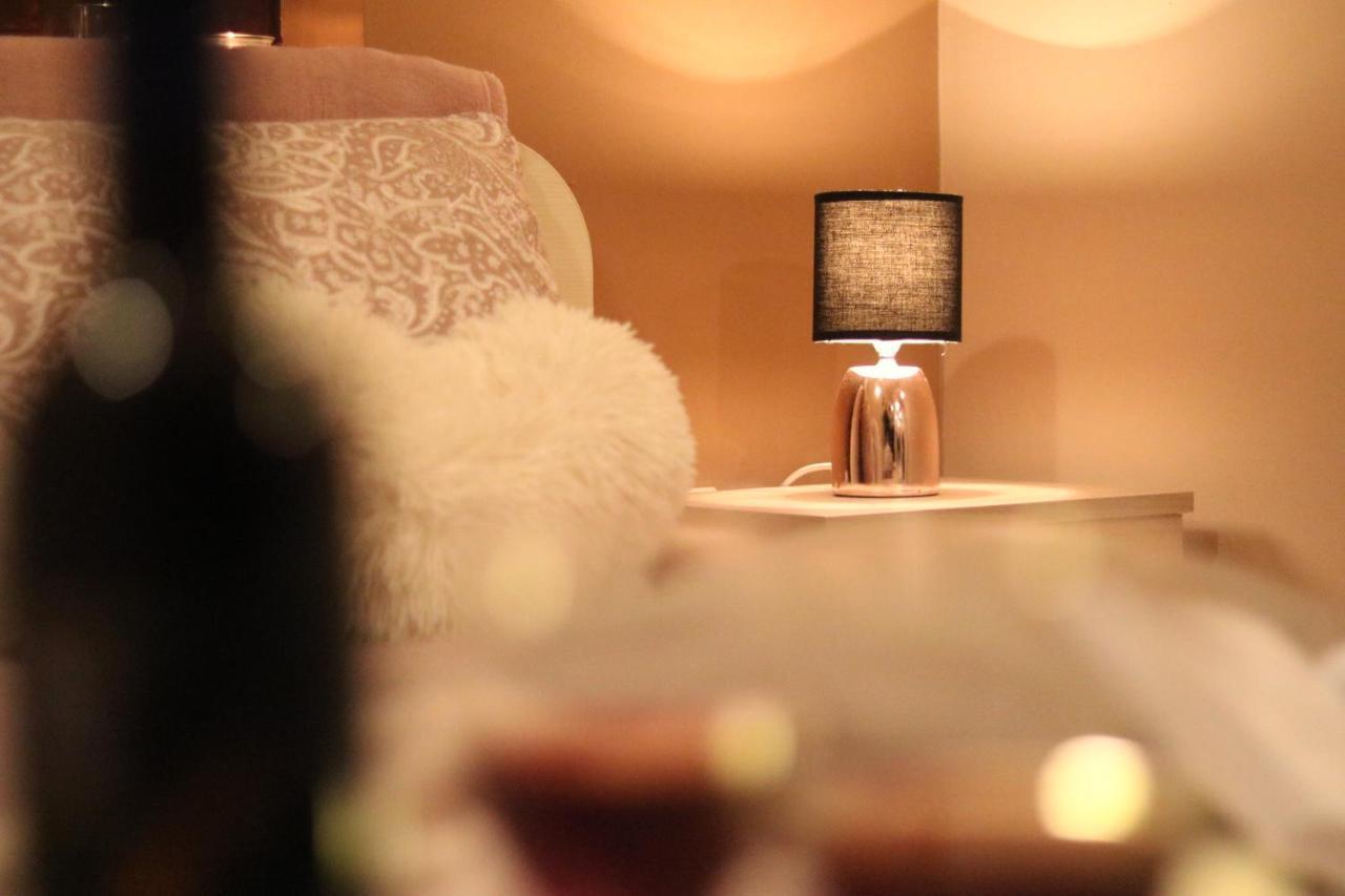 Guest House Studio Apartman Marina - With Jacuzzi, Free Parking, Pet Friendly 카를로바츠 외부 사진